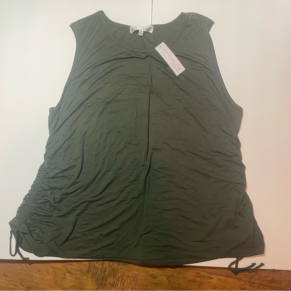 Socialite Wmns plus size sleeveless shirt ruched sides long torso green size 4xl - Picture 1 of 8